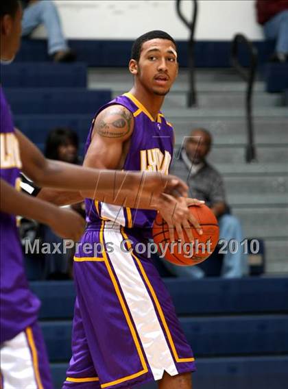 Thumbnail 1 in Cathedral vs. Lynwood (Johnnie Cochran Classic) photogallery.