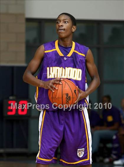 Thumbnail 3 in Cathedral vs. Lynwood (Johnnie Cochran Classic) photogallery.