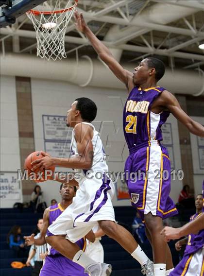 Thumbnail 3 in Cathedral vs. Lynwood (Johnnie Cochran Classic) photogallery.