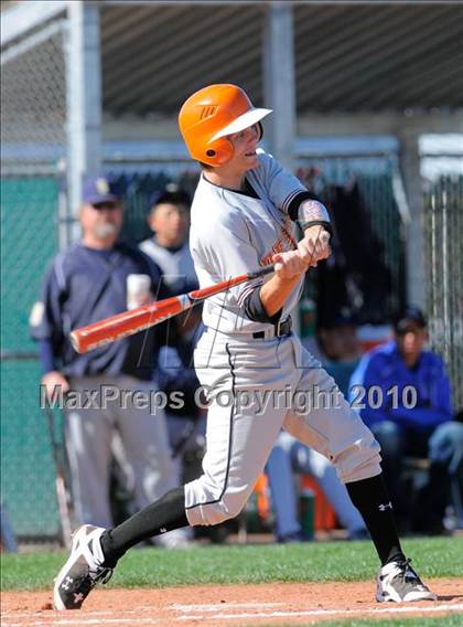Thumbnail 2 in Desert Edge vs. San Elizario (Coach Bob National Invitational) photogallery.