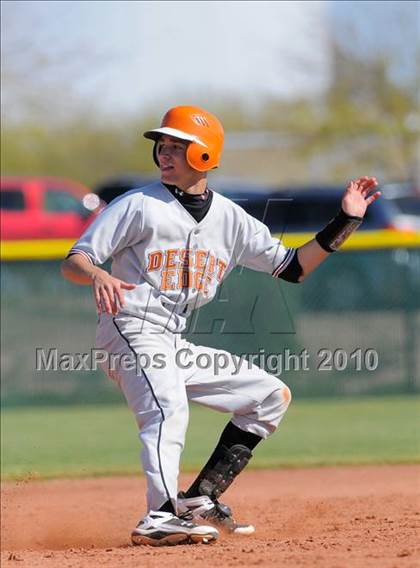 Thumbnail 2 in Desert Edge vs. San Elizario (Coach Bob National Invitational) photogallery.