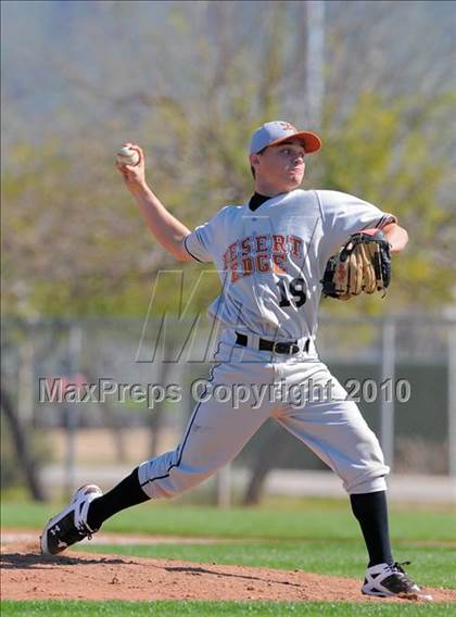 Thumbnail 3 in Desert Edge vs. San Elizario (Coach Bob National Invitational) photogallery.