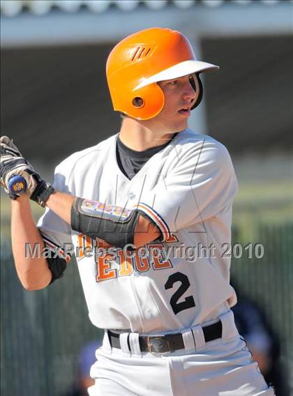 Thumbnail 2 in Desert Edge vs. San Elizario (Coach Bob National Invitational) photogallery.