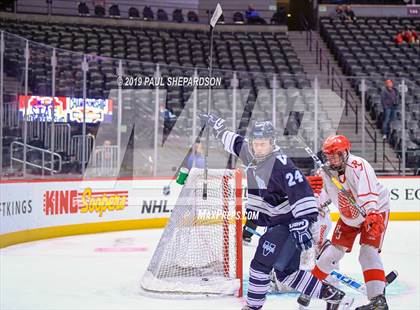 Thumbnail 1 in Regis Jesuit vs. Valor Christian (CHSAA 5A Final) photogallery.
