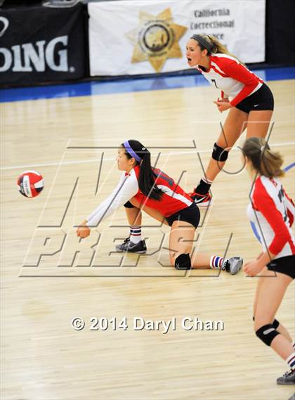 Thumbnail 2 in Pitman vs. Redondo Union (CIF D1 State Final) photogallery.