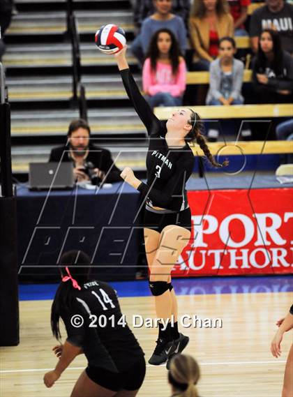 Thumbnail 2 in Pitman vs. Redondo Union (CIF D1 State Final) photogallery.