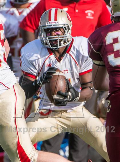Thumbnail 2 in Everett @ Boston College High photogallery.