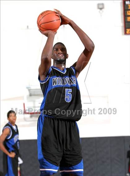 Thumbnail 1 in Windward vs. Leuzinger (Pangos Dream Classic) photogallery.