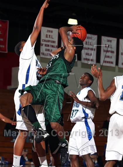 Thumbnail 1 in Perris vs Sacred Heart (MaxPreps Holiday Classic) photogallery.