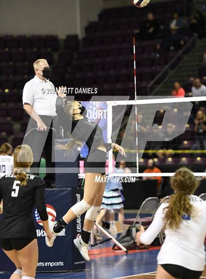 Thumbnail 3 in Grandview vs. Columbine (CHSAA 5A Semifinal) photogallery.