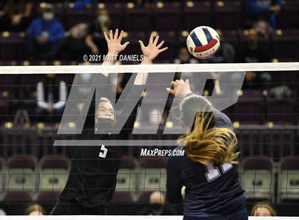 Thumbnail 2 in Grandview vs. Columbine (CHSAA 5A Semifinal) photogallery.