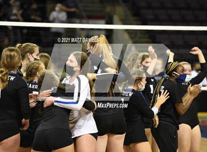 Thumbnail 2 in Grandview vs. Columbine (CHSAA 5A Semifinal) photogallery.