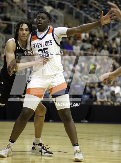 Thumbnail 1 in Seven Lakes vs Stratford (UIL 6A Region 3 & 4 Regional Quarterfinals) photogallery.