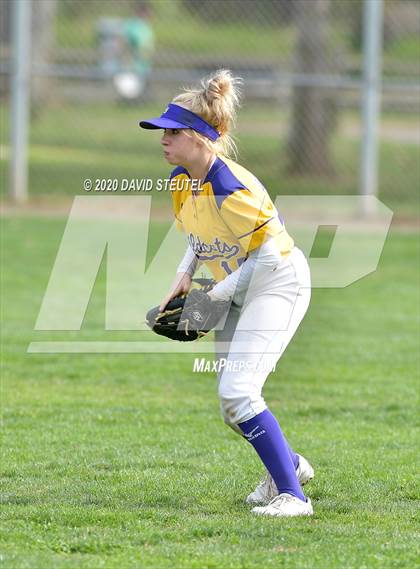 Thumbnail 2 in Ukiah vs. Calaveras (Pleasant Valley Tournament) photogallery.