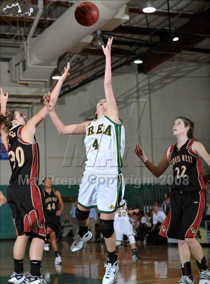 Thumbnail 3 in Clovis West @ Brea Olinda (Ladycat Classic) photogallery.