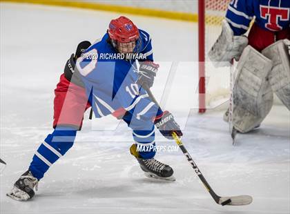 Thumbnail 3 in Concord vs. Trinity (NHIAA D1 Semifinal) photogallery.