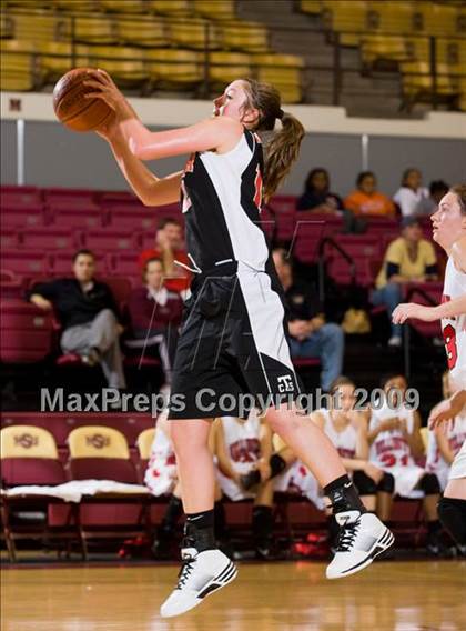 Thumbnail 2 in Wellington vs Texoma Christian (Fantasy of Lights Tournament) photogallery.
