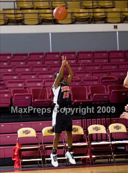 Thumbnail 1 in Wellington vs Texoma Christian (Fantasy of Lights Tournament) photogallery.