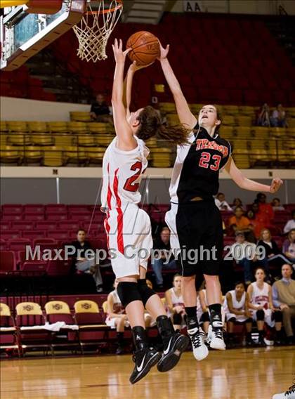 Thumbnail 1 in Wellington vs Texoma Christian (Fantasy of Lights Tournament) photogallery.