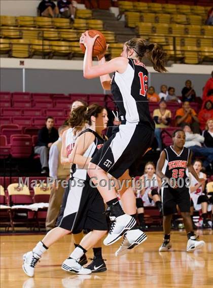Thumbnail 1 in Wellington vs Texoma Christian (Fantasy of Lights Tournament) photogallery.