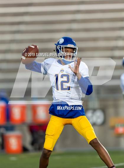 Thumbnail 3 in Omaha North @ Lincoln Southeast photogallery.