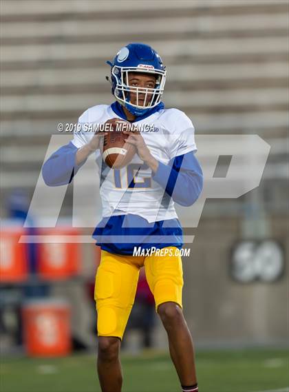 Thumbnail 2 in Omaha North @ Lincoln Southeast photogallery.
