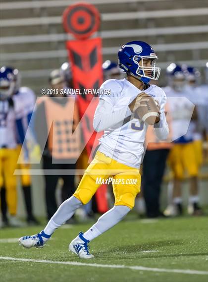 Thumbnail 2 in Omaha North @ Lincoln Southeast photogallery.