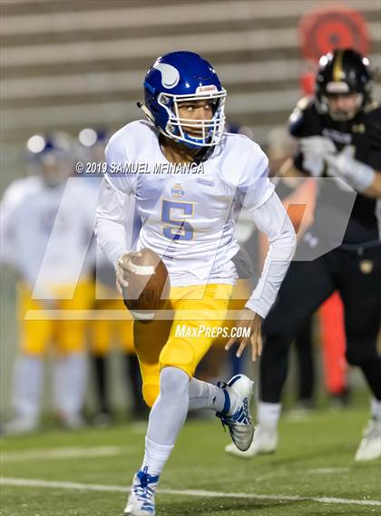 Thumbnail 1 in Omaha North @ Lincoln Southeast photogallery.