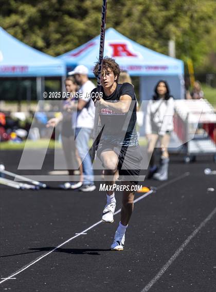 Thumbnail 1 in Myrhum Invitational (High Jump/Pole Vault) photogallery.