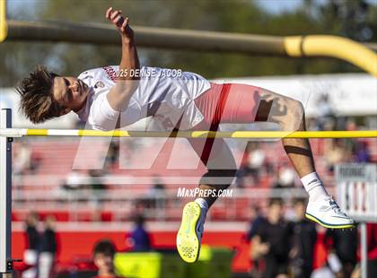 Thumbnail 2 in Myrhum Invitational (High Jump/Pole Vault) photogallery.