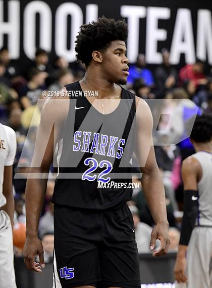 Thumbnail 1 in University vs. Montverde Academy (GEICO National Tournament Quarterfinal) photogallery.