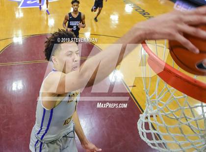 Thumbnail 2 in University vs. Montverde Academy (GEICO National Tournament Quarterfinal) photogallery.