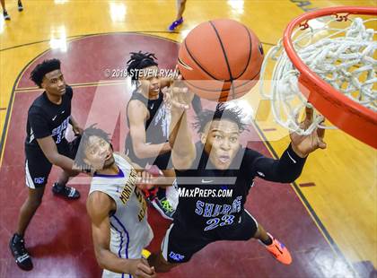 Thumbnail 2 in University vs. Montverde Academy (GEICO National Tournament Quarterfinal) photogallery.