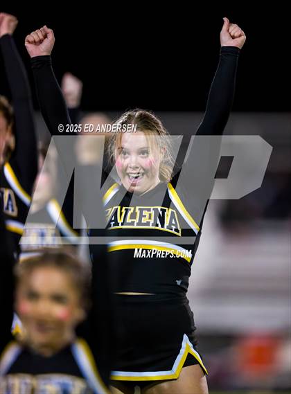 Thumbnail 2 in Hug @ Galena photogallery.