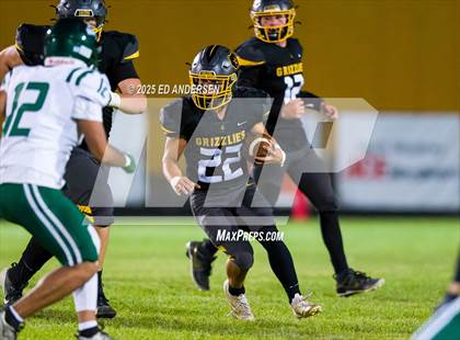 Thumbnail 3 in Hug @ Galena photogallery.