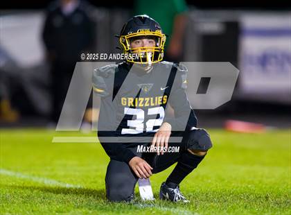 Thumbnail 3 in Hug @ Galena photogallery.