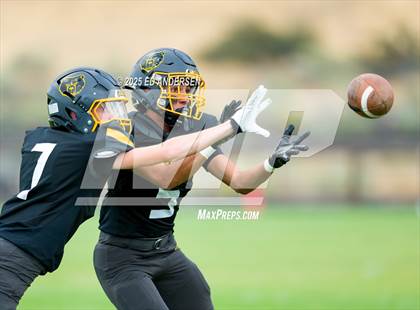 Thumbnail 2 in Hug @ Galena photogallery.