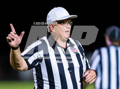 Thumbnail 2 in Hug @ Galena photogallery.