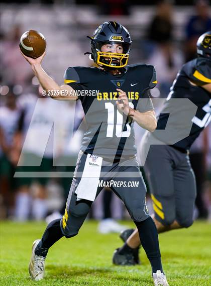 Thumbnail 2 in Hug @ Galena photogallery.