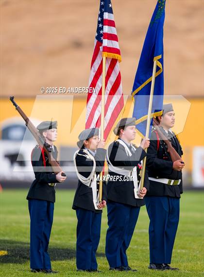 Thumbnail 3 in Hug @ Galena photogallery.