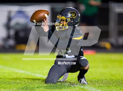 Thumbnail 3 in Hug @ Galena photogallery.