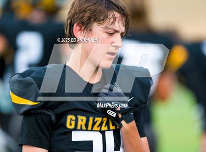 Thumbnail 3 in Hug @ Galena photogallery.