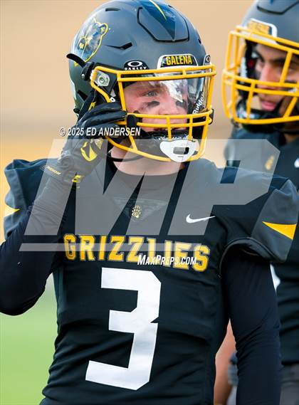 Thumbnail 1 in Hug @ Galena photogallery.