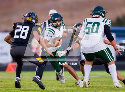 Thumbnail 2 in Hug @ Galena photogallery.