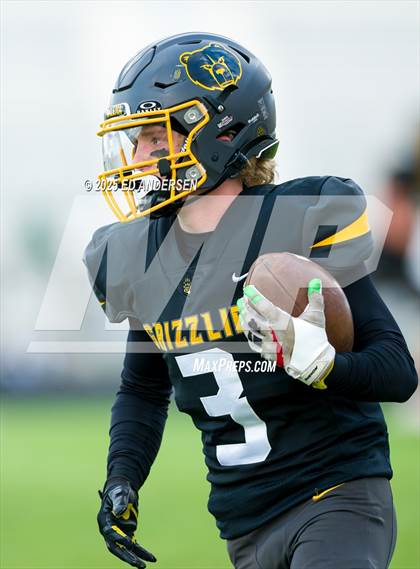 Thumbnail 1 in Hug @ Galena photogallery.