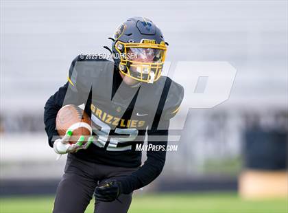 Thumbnail 2 in Hug @ Galena photogallery.