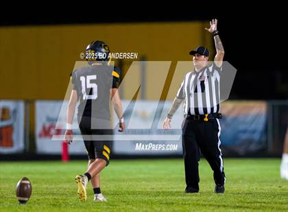 Thumbnail 2 in Hug @ Galena photogallery.