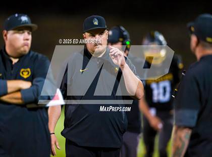 Thumbnail 1 in Hug @ Galena photogallery.