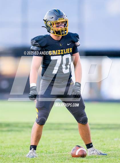 Thumbnail 3 in Hug @ Galena photogallery.