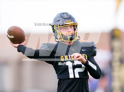 Thumbnail 1 in Hug @ Galena photogallery.